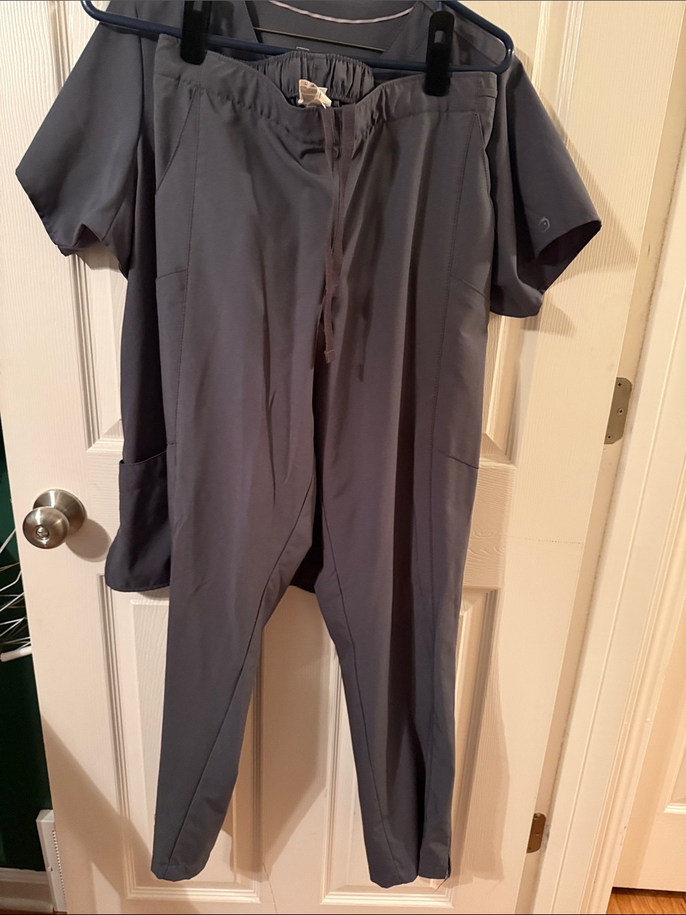 WonderWink Scrub Top (M)  and Pants (L)Set